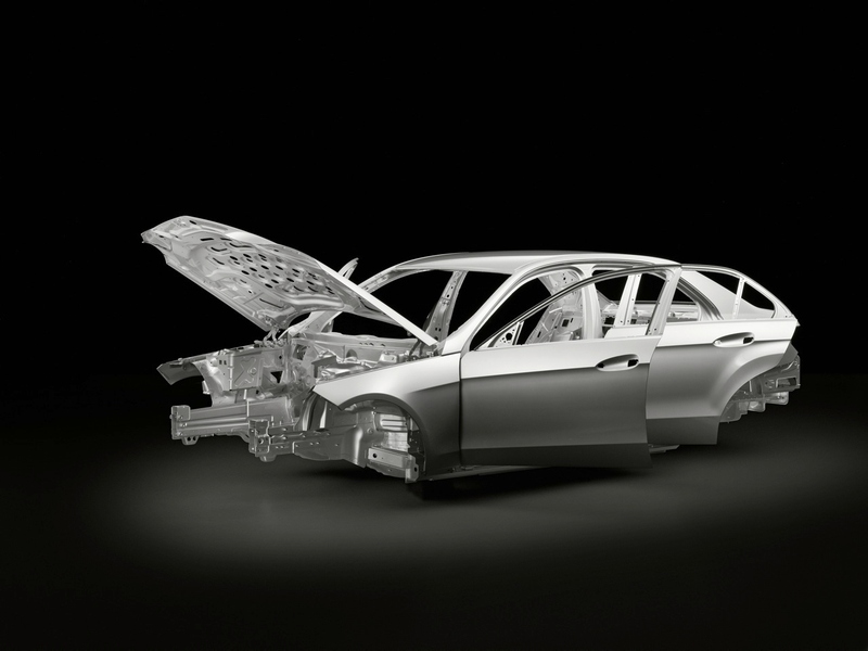 Illustration for article titled 2010 Mercedes E-Class: Mega Gallery